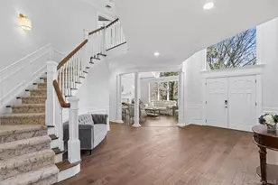 1550 Laurel Hollow Rd, Syosset, NY 11791 - Photo 4