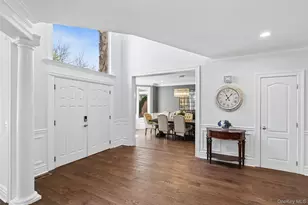 1550 Laurel Hollow Rd, Syosset, NY 11791 - Photo 8