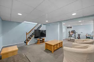 381 Robyn Pl, East Meadow, NY 11554 - Photo 20