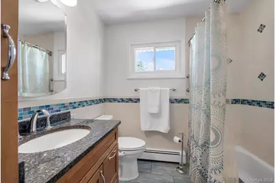 381 Robyn Place, East Meadow, NY 11554 - Photo 12