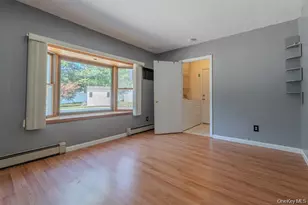 21 Mt Snow Ln, Coram, NY 11727 - Photo 4