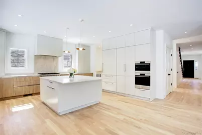 409 Abbey Road, Manhasset, NY 11030 - Photo 8