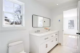 409 Abbey Rd, Manhasset, NY 11030 - Photo 14