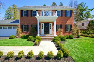 409 Abbey Rd, Manhasset, NY 11030 - Photo 2