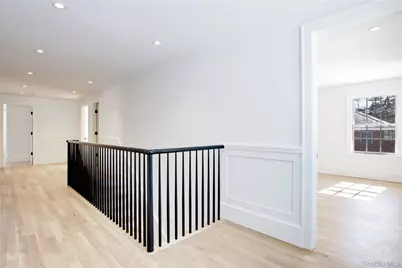 409 Abbey Road, Manhasset, NY 11030 - Photo 14