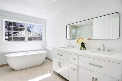 409 Abbey Road, Manhasset, NY 11030 - Photo 18