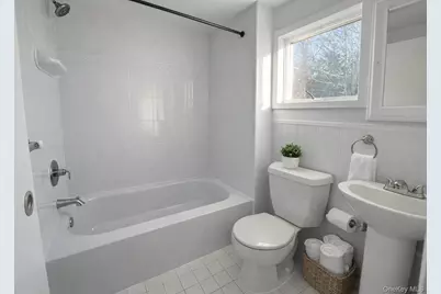 64-66 Hawley Avenue #66, West Islip, NY 11795 - Photo 8