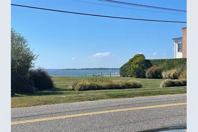 59 Peconic Avenue, Shelter Island, NY 11964 - Photo 2