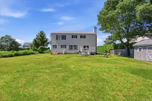59 Peconic Ave, Shelter Island, NY 11964 - Photo 18
