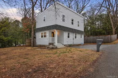 2 Lakeland Place, Farmingville, NY 11738 - Photo 2