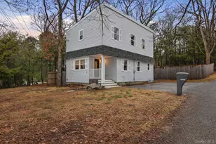 2 Lakeland Pl, Farmingville, NY 11738 - Photo 2