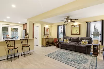 2 Lakeland Place, Farmingville, NY 11738 - Photo 8