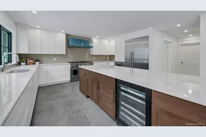 32 Sycamore Road, Scarsdale, NY 10583 - Photo 6