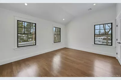 32 Sycamore Road, Scarsdale, NY 10583 - Photo 34