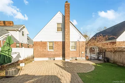 6722 166th Street, Fresh Meadows, NY 11365 - Photo 22