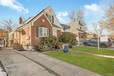 6722 166th Street, Fresh Meadows, NY 11365 - Photo 20