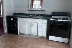 311 Park Ave, Freeport, NY 11520 - Photo 6