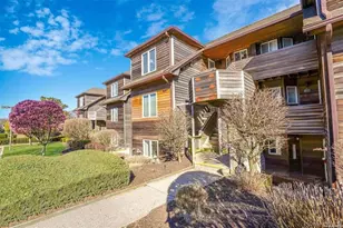 508 Fox Hill Dr, Calverton, NY 11933 - Photo 4