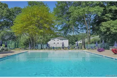 508 Fox Hill Drive, Calverton, NY 11933 - Photo 32