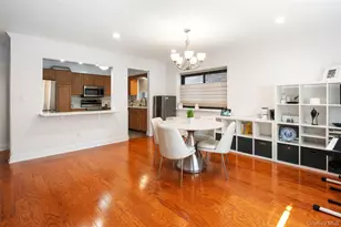 21 Canterbury Rd, Great Neck, NY 11021 - Photo 14