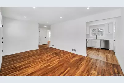 33 Silverpine Drive, Amityville, NY 11701 - Photo 8