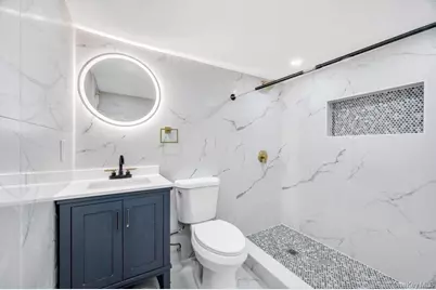 33 Silverpine Drive, Amityville, NY 11701 - Photo 16