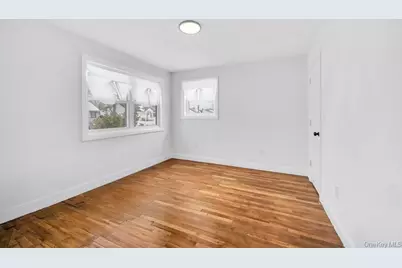 33 Silverpine Drive, Amityville, NY 11701 - Photo 10