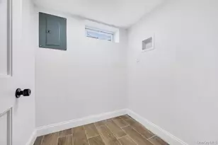 33 Silverpine Dr, Amityville, NY 11701 - Photo 16