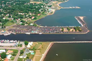 25 Wood Ave, Patchogue, NY 11772 - Photo 26