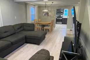 25 Wood Ave, Patchogue, NY 11772 - Photo 8