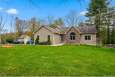 576 Burlingham Road, Bloomingburg, NY 12721 - Photo 4