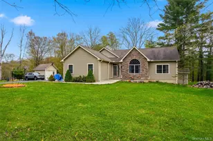 576 Burlingham Rd, Bloomingburg, NY 12721 - Photo 4