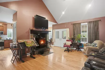 576 Burlingham Road, Bloomingburg, NY 12721 - Photo 16