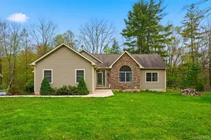 576 Burlingham Rd, Bloomingburg, NY 12721 - Photo 2