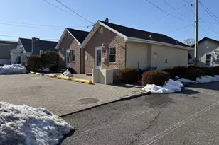 355 Bayville Ave, Bayville, NY 11709 - Photo 10