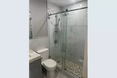 17 Lee Avenue, Rockville Centre, NY 11570 - Photo 8