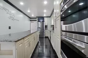 107-43 Inwood St, Jamaica, NY 11435 - Photo 10