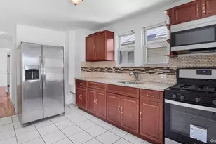 107-43 Inwood St, Jamaica, NY 11435 - Photo 22