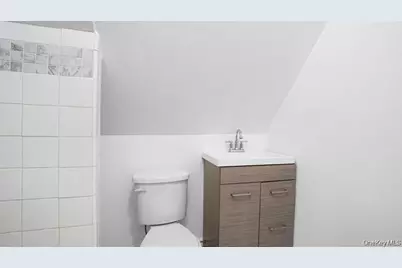 10743 Inwood Street, Jamaica, NY 11435 - Photo 32