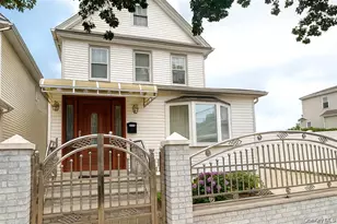 107-43 Inwood St, Jamaica, NY 11435 - Photo 4