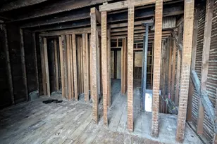 60 Grove St, Newburgh, NY 12550 - Photo 8