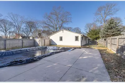 5 Longleaf Lane, Medford, NY 11763 - Photo 24