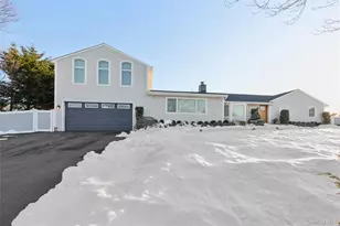 18 Matilda Ct, Bayport, NY 11705 - Photo 2