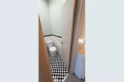 9716 Metropolitan Avenue #2F, Forest Hills, NY 11375 - Photo 6