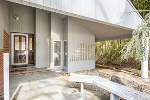 127 Wooleys Ln, Great Neck, NY 11023 - Photo 34