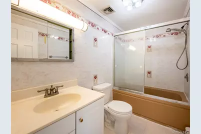 127 Wooleys Lane, Great Neck, NY 11023 - Photo 26