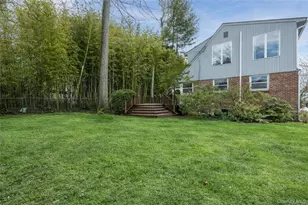 127 Wooleys Ln, Great Neck, NY 11023 - Photo 32