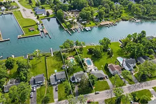 53 Hewitt Blvd, Center Moriches, NY 11934 - Photo 2