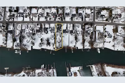 53 Hewitt Boulevard, Center Moriches, NY 11934 - Photo 32