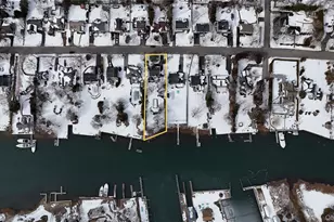 53 Hewitt Blvd, Center Moriches, NY 11934 - Photo 32